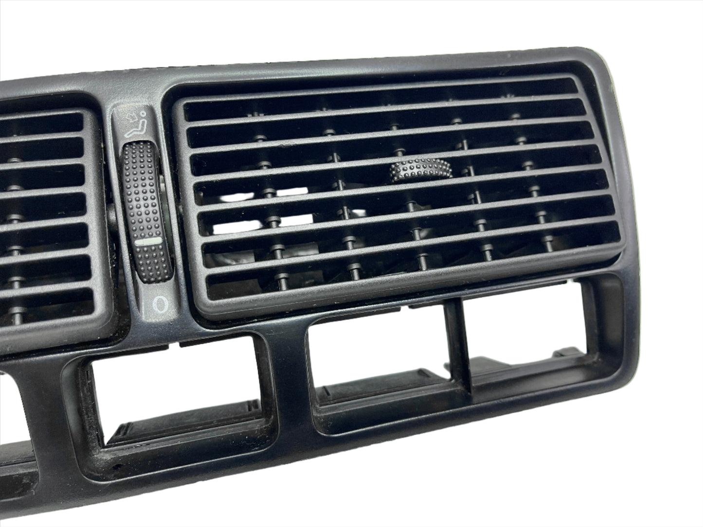 Genuine 1998-2004 Volkswagen Golf (Mk4) Centre Dash Air Vent.