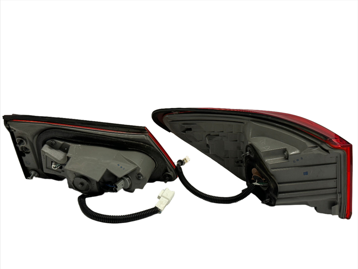 Genuine Lexus IS250 facelift lid mounted RH taillight.