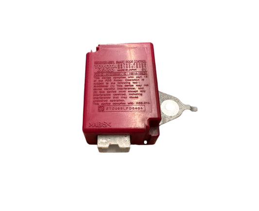 Genuine 2006 Lexus IS250 smart keyless door reciever control module.
