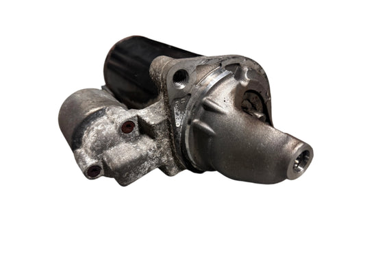 Genuine 2013 Bmw 328i Xdrive F30 Bosch engine starter.
